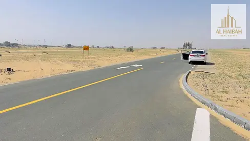 بسعرلقطه للبيع ارض سكنيه في مزيرعه ضاحيه الرحمانيه مساحه 3745قدم تصريح فيلا ارضي وطابقين