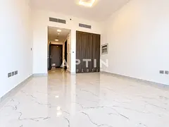 Bright Studio | 1 Bath | Balcony | Time 1 DLRC