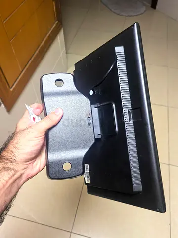 Used 13-inch andriod system for car back seat (stand included) - Good Working Condition