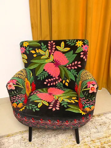 Accent chair