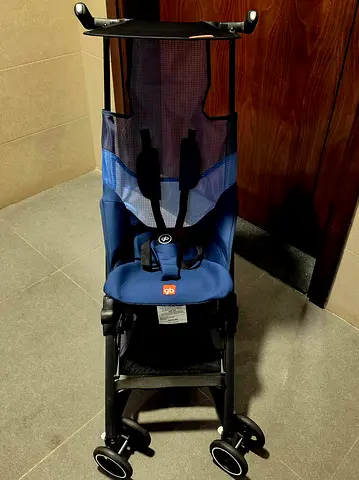 gb Pockit All-Terrain Travel Stroller Airplane Cabin