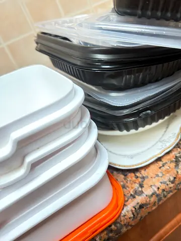 Set of Plastic Food Storage Containers with Lids - Various Sizes near business bay metro station