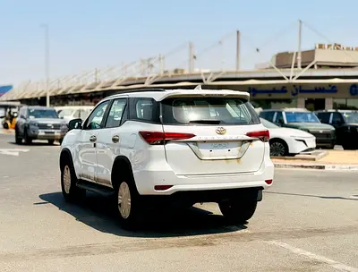 2026 Toyota FORTUNER photo 4