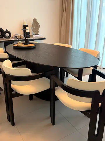 Dining tabel and chairs