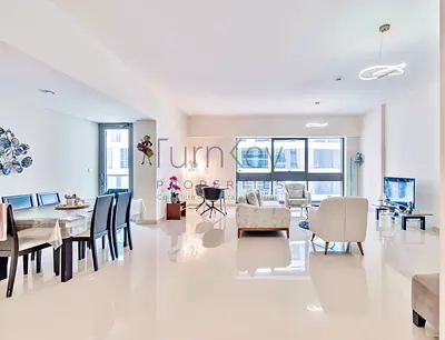 High Floor | Immaculate 2BR | Upgraded | Vacant | Near Metro