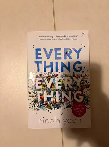 Everything, Everything by Nicola Yoon - Paperback