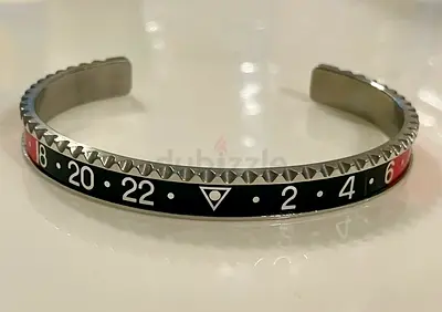 Speedometer Official Original Silver Steel with Black and Red Insert Bangle Bracelet