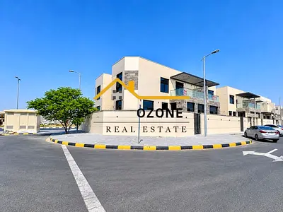 Brand New 5 bedrooms\^All Master Rooms\^Elevator\^Maid Room\^Majlis