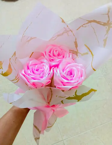 Pink artificial rose flower bouquet - like new, decorative collectible