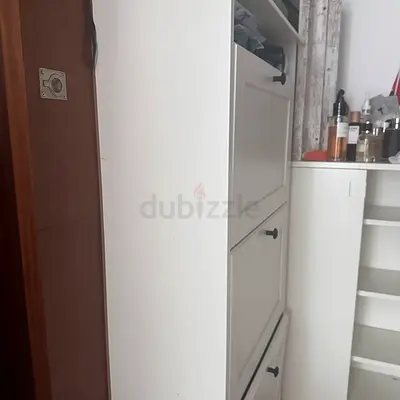 White tall chest of drawers / wardrobe storage unit - good condition