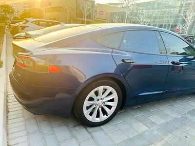 2018 Tesla MODEL S photo 9