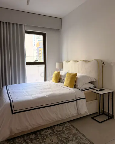 Beautiful Queen Size Bed
