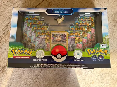 Pokemon TCG Eevee Premium collection
