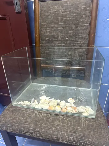 Small glass aquarium tank - good condition