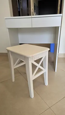 White wooden dressing table with matching stool - good condition