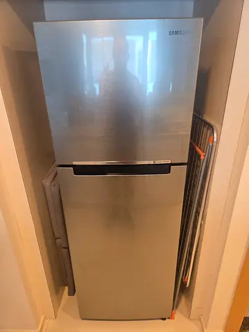 Samsung Refrigerator- Model RT42k5030S8