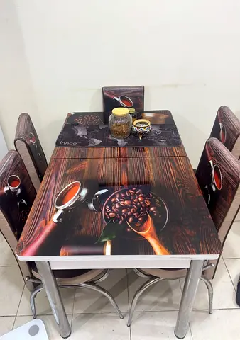 Dinning table for sale