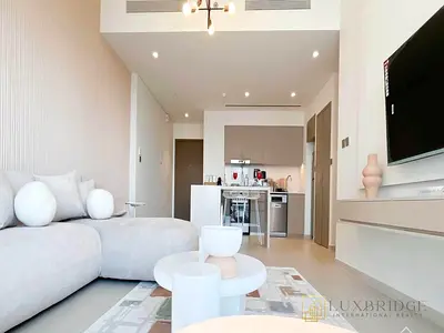 LUXURY FURNISHED | AVAILABLE OCTOBER END