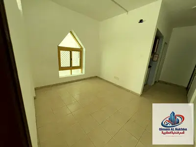 اكبر مساحه استديو اول ساكن قريب من الكورنيش داخل بنايه عائلات