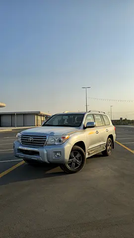 2014 Toyota Land Cruiser VXR V8 5.7L GCC Specs