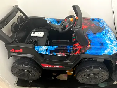 Kids 4x4 Electric Ride-On Jeep with Remote - Good Condition
