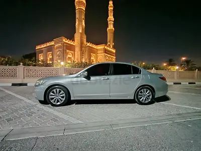2012 Honda Accord VTi GCC Specs