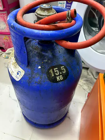 15.5 full  kg Blue LPG Gas Cylinder - Used