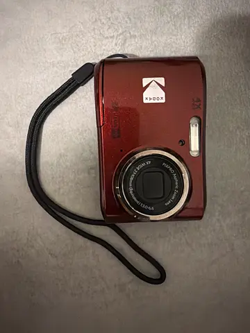 Kodak Easyshare compact digital camera – red, 4x zoom
