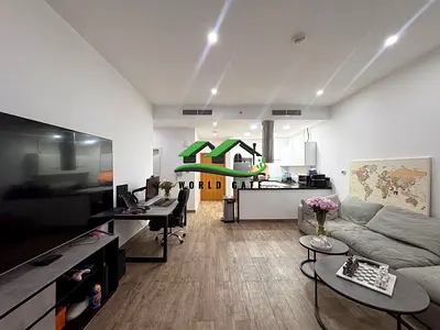 Fully Furnished Sea View Spacious Unit Vacant Now