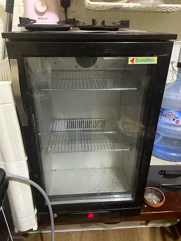 Mini fridge in good condition only cooling there is no freezer