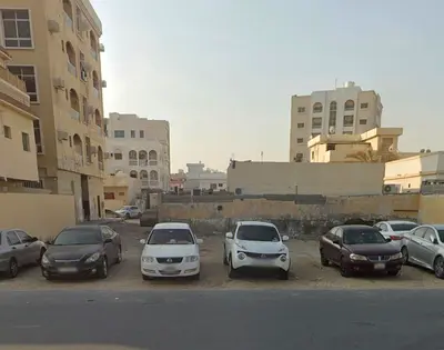 جميع الرسوم الحكوميه مدفوعه / تملك حر لجميع الجنسيات / موقع استراتيجي / مساحه ممتازه