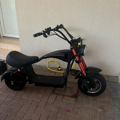 Harley-Davidson Style Electric Scooter / Removable 48V 15Ah Battery – AED 2,100