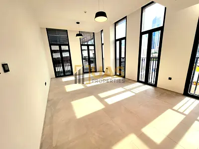 Lavish Apartment with Store | Flexible Price | Near to Park
