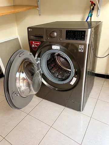 LG Front Load Washer 8kg - Perfect Working Condition
