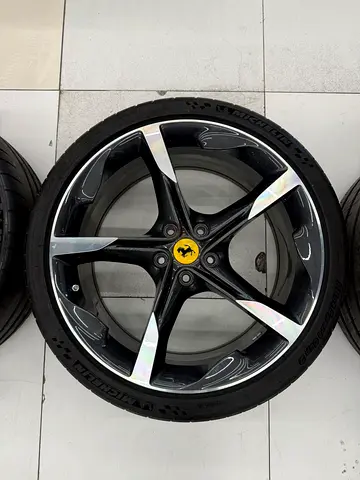 Ferrari SF90 wheels