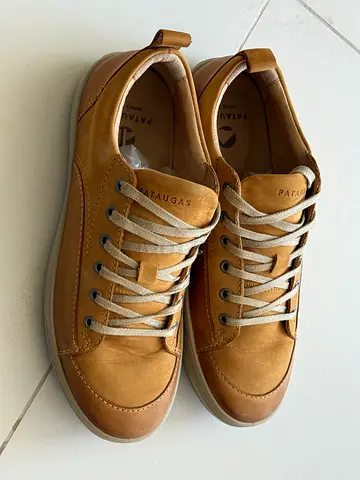 Men's tan leather casual sneakers - Pataugas, size 41 EU