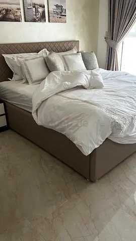 Hydraulic bed