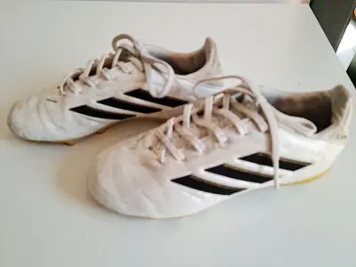 Addidas football shoes kid