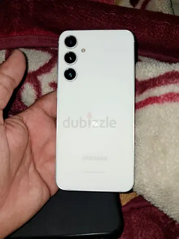 Samsung s23fe 256gb - white, triple camera, like new condition