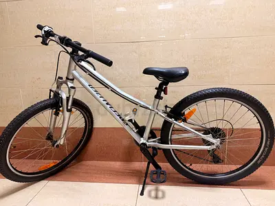 Specialized Hotrock 24” Kids Bike