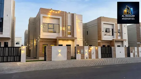 The grandeur of a traditional style with a modern touch in Al Haliw 2 | Villa featuring 4 master bedrooms with built-in wardrobes | Ground floor, firs