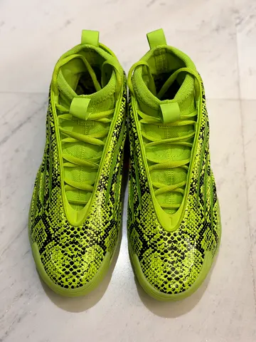 Harden Vol. 9 (US 11) New neon green athletic sneakers (pair) - excellent condition