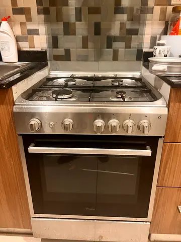 Whirlpool 4 Burner Gas Cooker with Oven – Freestanding Cooking Range