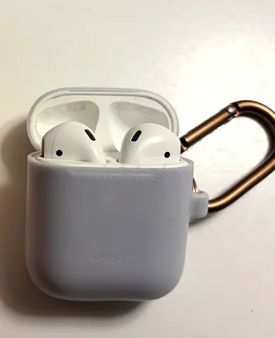 Apple AirPods (2nd gen) with silicone case - Good condition