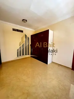 Spacious 2-Bedroom Apartment for Annual Rent in Al Khan, Sharjah – 2 Bathrooms, Central AC, AED 42