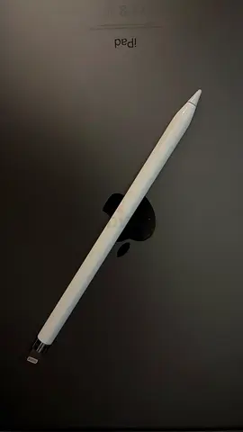 Ipad 9 Generation and Apple Pencil (1st Gen) in good working condition