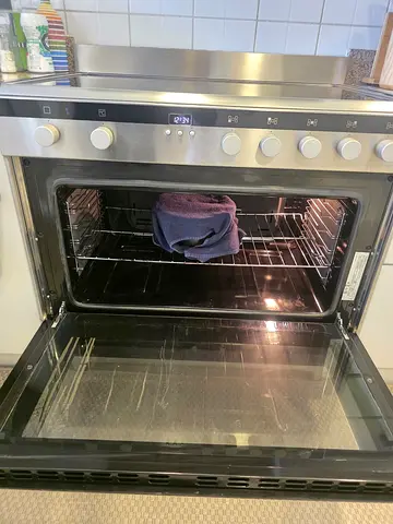 Seimens electric ceramic freestanding with 5 hob - good working condition