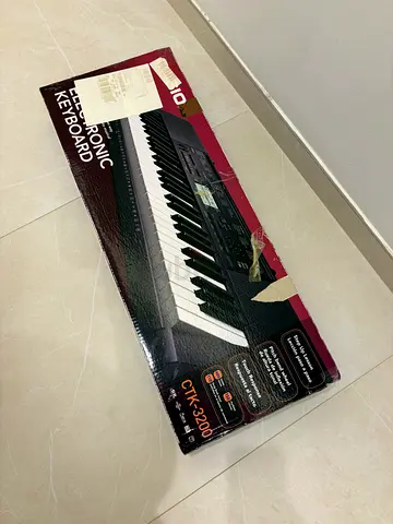 Casio CTK-3200 61-Key Electronic Keyboard