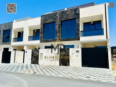 فرصة استثنائية للتملك المباشر من المالك! تاون راقية بتكييف مركزي، أرضي وأول ورووف وارتداد واسع، شاملة رسوم التسجيل ونقل الملكية، مع خصم خاص ومجزٍ للعم