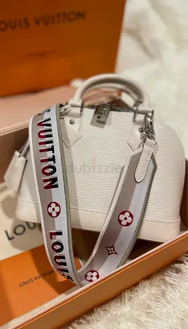 Louis vuitton alma bb beige original-7000 aed